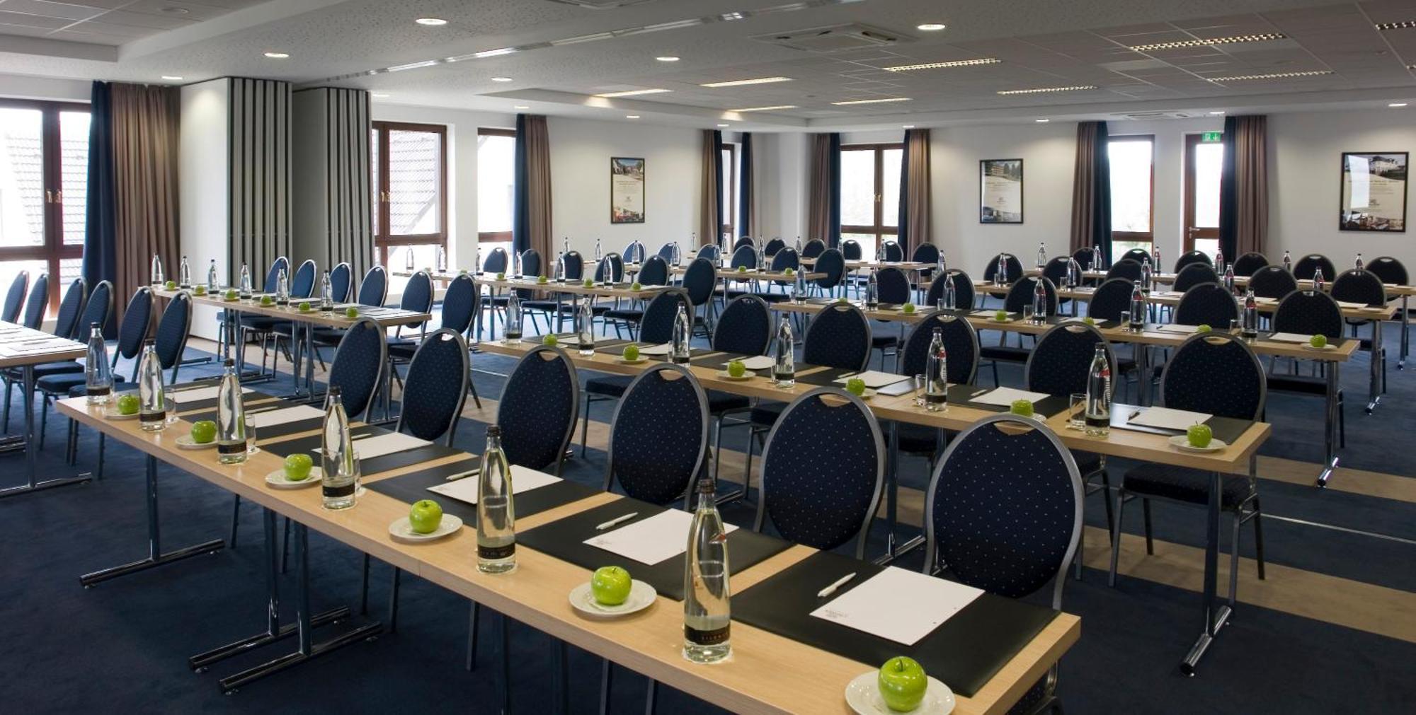Trans World Hotel Kranichhoehe Much Zewnętrze zdjęcie